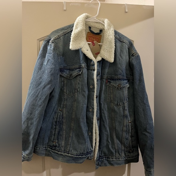 Levi’s Ex-Boyfriend Sherpa jacket - Picture 1 of 5